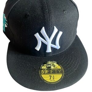New Era Black and White NY Cap